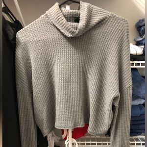 Wild Fable - Cropped - Gray Turtle Neck